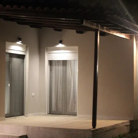 בית נופש Sea Breeze *