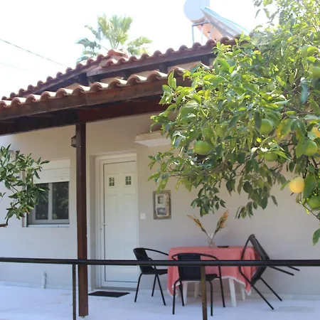 בית נופש Sea Breeze *